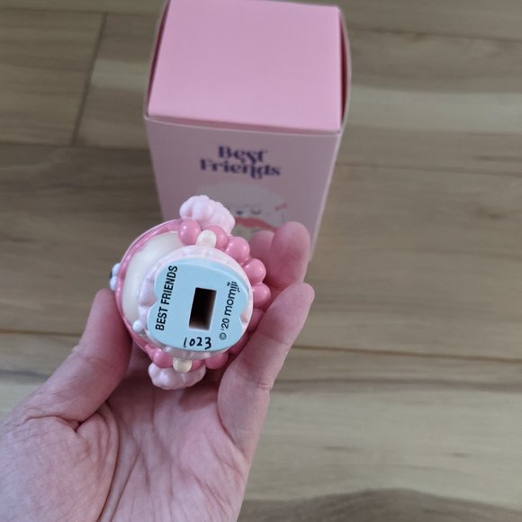 Momiji Best Friends Hand Numbered Collector's Designer Toy - Picture 2 of 3